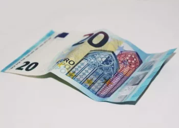 Three basic issues in foreign exchange