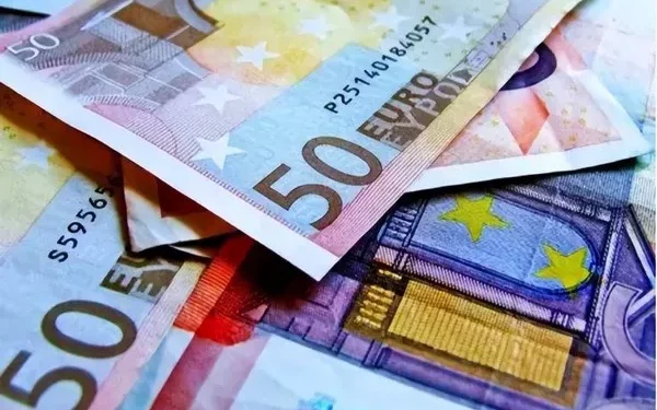 What are the commemorative coins in circulation in the five autonomous regions